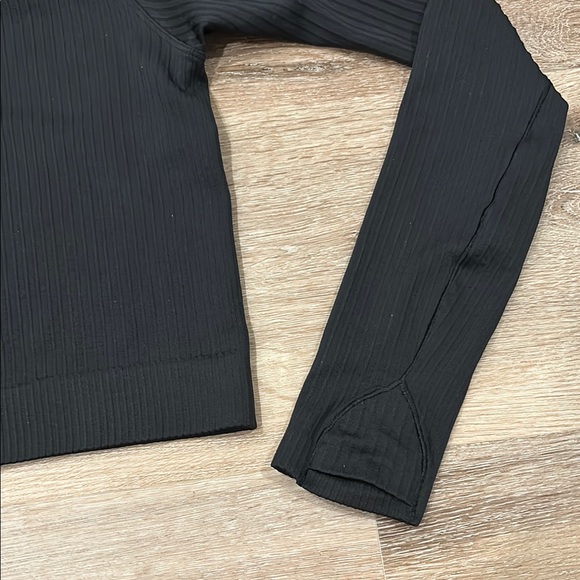 Lululemon Rest Less Cropped Half Zip - Picture 7 of 15